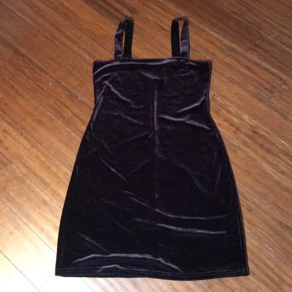 Dress - Picture 2 of 6